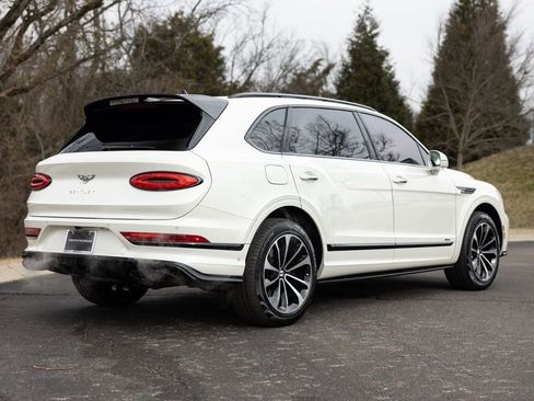 Used 2023 Bentley Bentayga Extended Wheelbase image 12