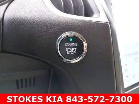 Used 2024 Ford Edge SEL w/ Convenience Package AWD/4WD image 16