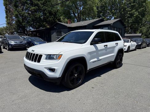 Used 2015 Jeep Grand Cherokee Limited AWD/4WD image 2