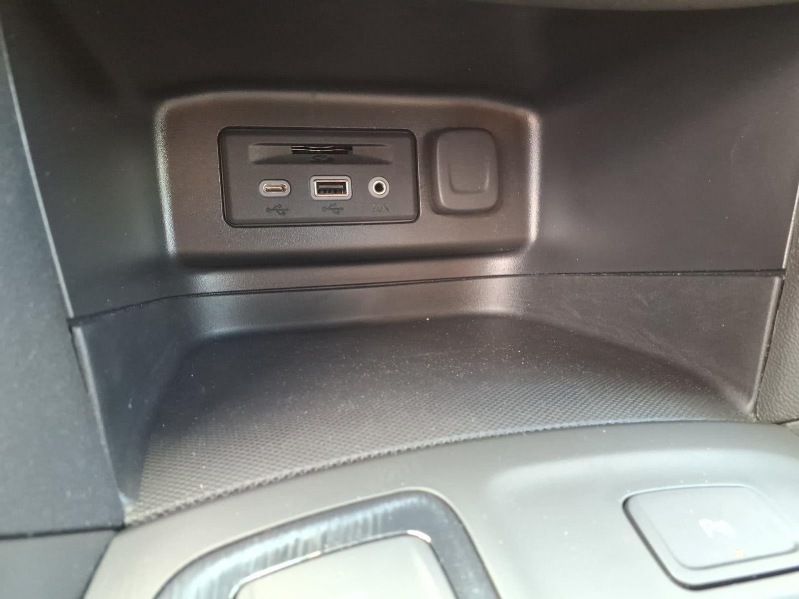 Certified 2024 Chevrolet Equinox RS AWD/4WD image 23
