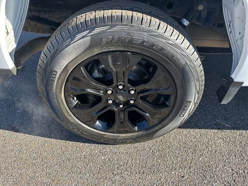 Used 2022 Ford F150 XLT w/ Equipment Group 302A High image 11