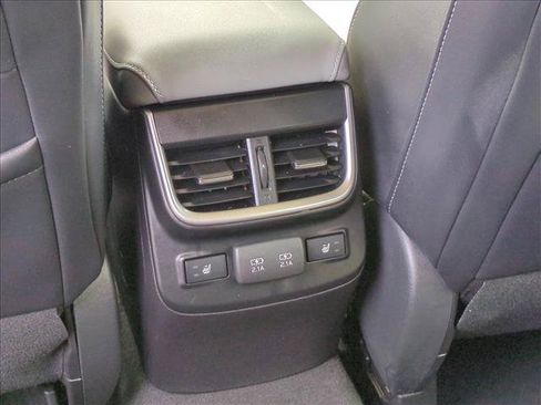 Used 2020 Subaru Outback Limited AWD/4WD image 17
