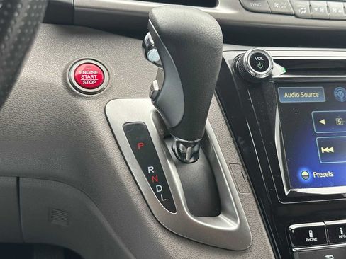 Used 2016 Honda Odyssey SE image 29
