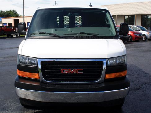 Used 2023 GMC Savana 2500 w/ Driver Convenience Package image 2