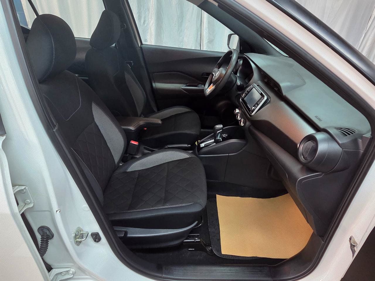 Used 2020 Nissan Kicks S FWD image 13