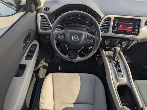 Used 2019 Honda HR-V LX image 15