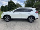 Used 2017 Nissan Rogue SL w/ SL Premium Package image 2