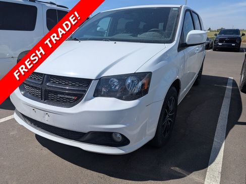 Used 2018 Dodge Grand Caravan SE FWD image 1