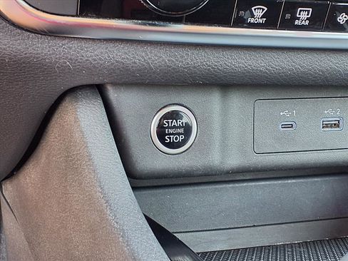 Used 2023 Nissan Rogue SV image 12