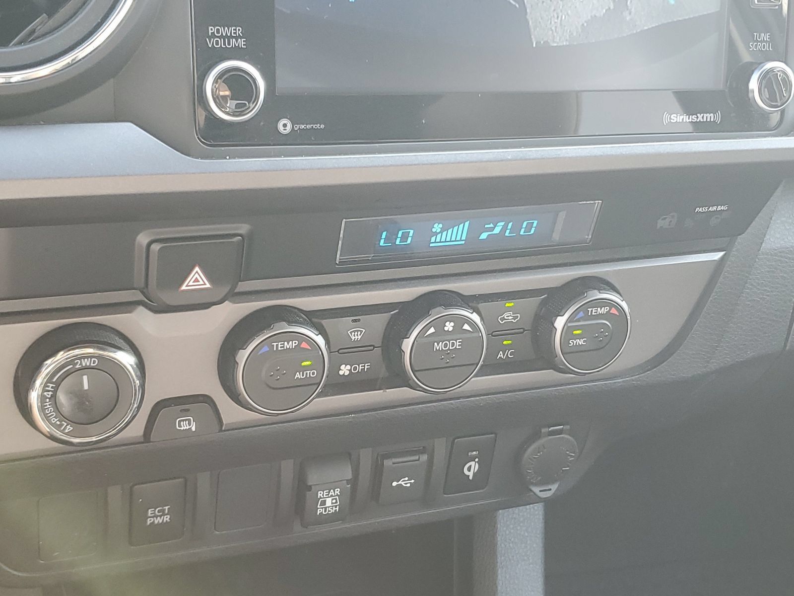 Certified 2023 Toyota Tacoma TRD Off-Road AWD/4WD image 27