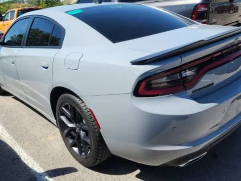 Used 2022 Dodge Charger SXT w/ Blacktop Package RWD image 2