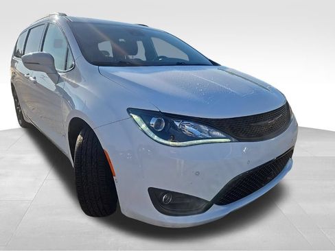 Used 2020 Chrysler Pacifica Limited w/ Advanced Safetytec Group FWD image 7