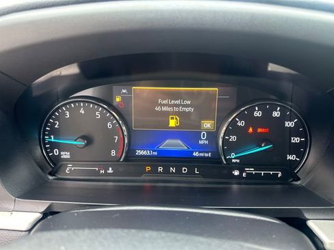 Used 2022 Ford Explorer XLT w/ Equipment Group 202A AWD/4WD image 22