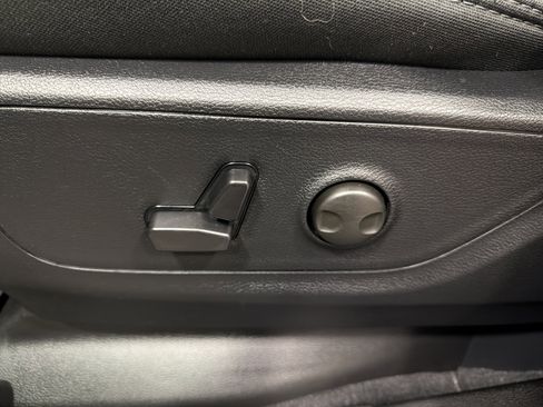 Used 2025 RAM 1500 Big Horn image 17