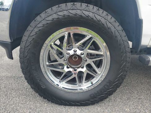 Used 2019 RAM 2500 Tradesman w/ Chrome Appearance Group AWD/4WD image 10