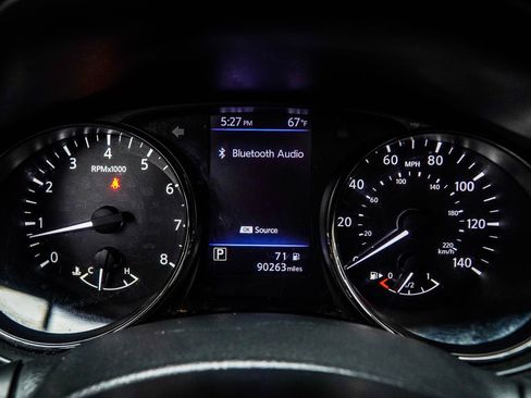 Used 2018 Nissan Rogue SL w/ Premium Package FWD image 34