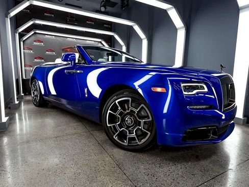 Used 2021 Rolls-Royce Dawn RWD image 3