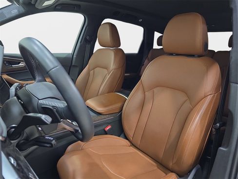 Used 2025 Audi Q7 3.0T Prestige w/ Prestige Package image 17