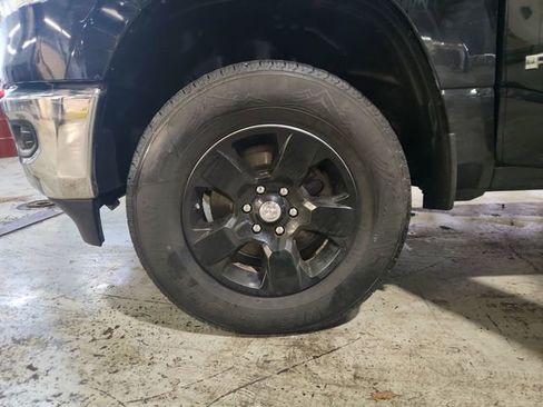 Used 2019 RAM 1500 Big Horn image 25