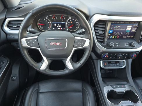 Used 2023 GMC Acadia SLT image 14