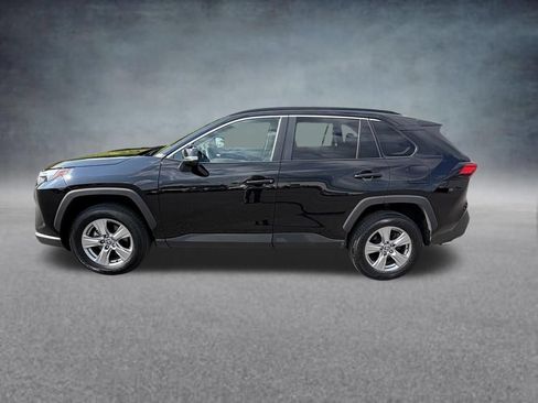 Used 2025 Toyota RAV4 XLE AWD/4WD image 2