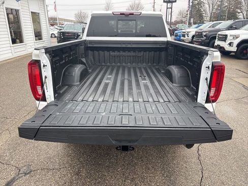 Used 2023 GMC Sierra 3500 Denali w/ Denali Ultimate Package image 10