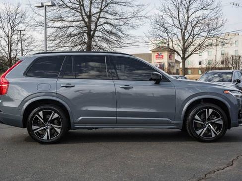 Used 2022 Volvo XC90 T8 R-Design w/ Advanced Package image 4