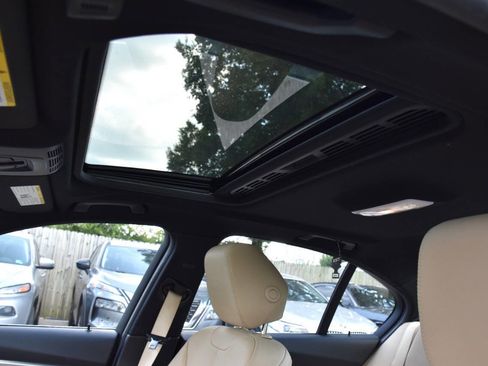 Used 2018 BMW 330i xDrive Sedan w/ Convenience Package image 17