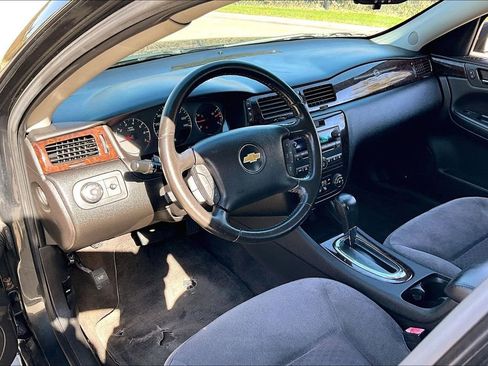 Used 2014 Chevrolet Impala LT w/ LT Sunroof Package image 17