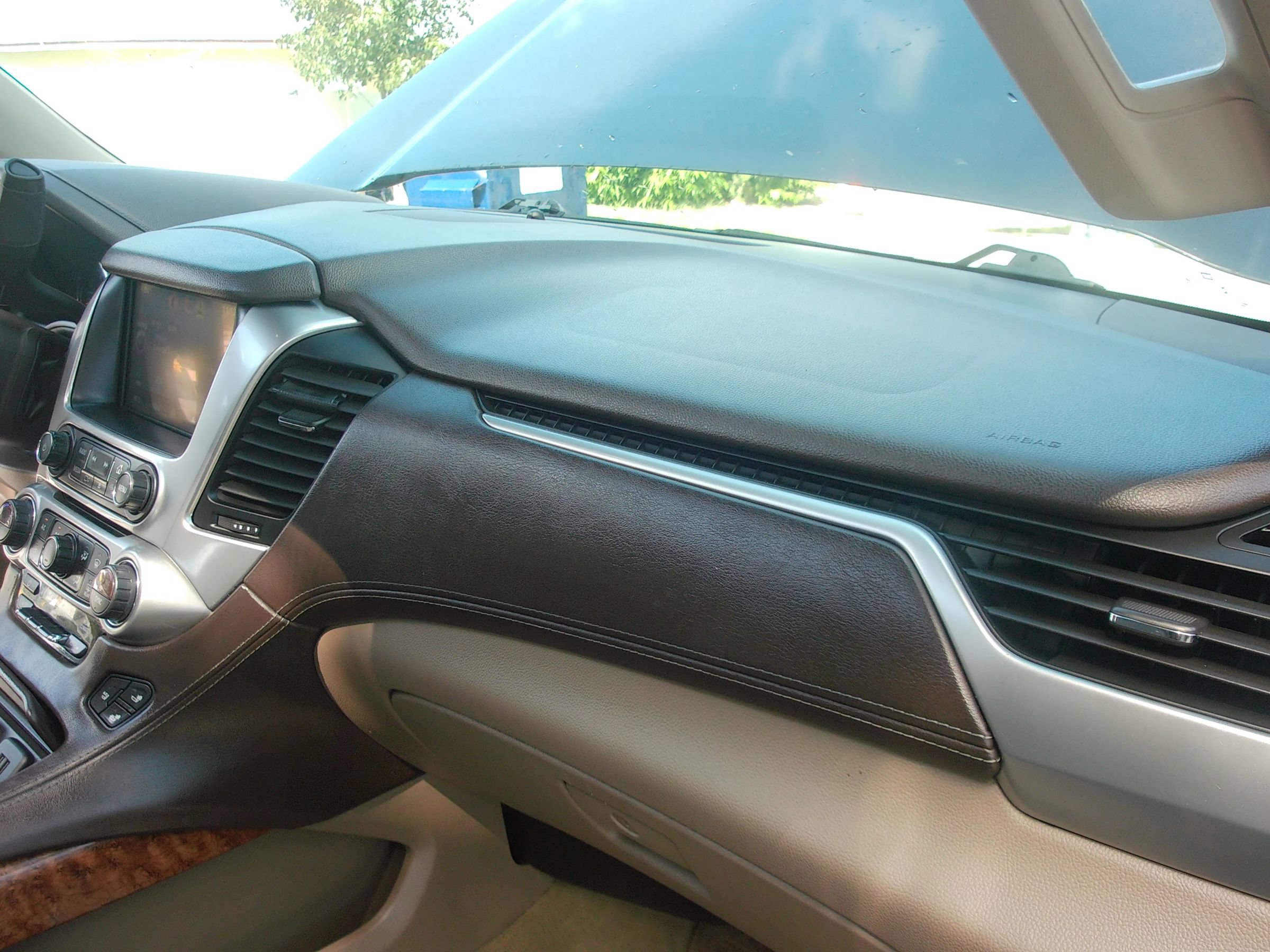 Used 2015 Chevrolet Suburban LTZ RWD image 50