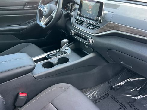 New 2026 Nissan Altima 2.5 SV FWD image 16