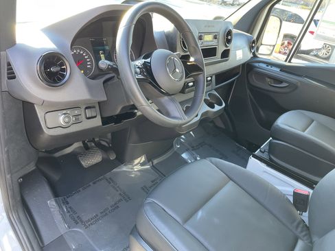 New 2025 Mercedes-Benz Sprinter 2500 image 23