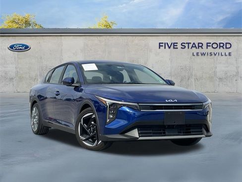 Used 2025 Kia K4 EX FWD image 1