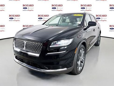 Certified 2023 Lincoln Nautilus Reserve w/ Luxury Package image 4