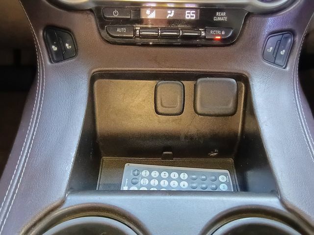 Used 2015 Chevrolet Suburban LT RWD image 33