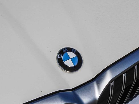 Used 2025 BMW 530i w/ M Sport Package image 11