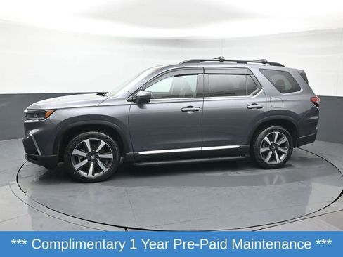 Certified 2023 Honda Pilot Touring image 2
