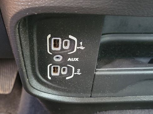 Used 2024 RAM 2500 Big Horn AWD/4WD image 29