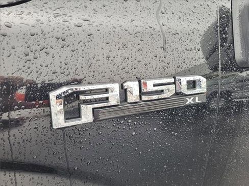 Used 2015 Ford F150 XL w/ Equipment Group 101A Mid image 4