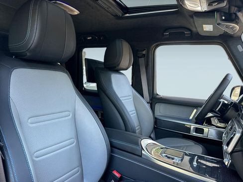 Used 2025 Mercedes-Benz G 580 w/ EQ Technology image 33