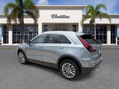 Used 2025 Cadillac XT4 Premium Luxury FWD image 10