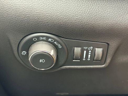 Used 2022 Jeep Compass Latitude w/ Convenience Group image 28