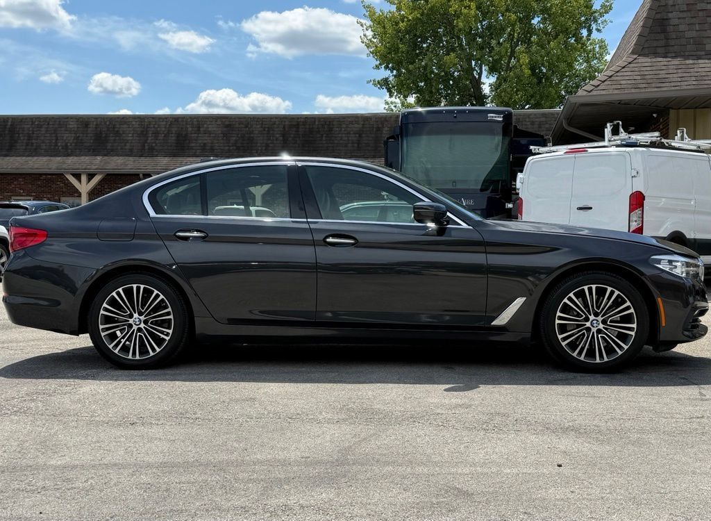 Used 2018 BMW 530i xDrive AWD/4WD image 6