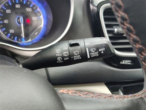 Used 2020 Chrysler Pacifica Touring-L Plus w/ Tire & Wheel Group image 20