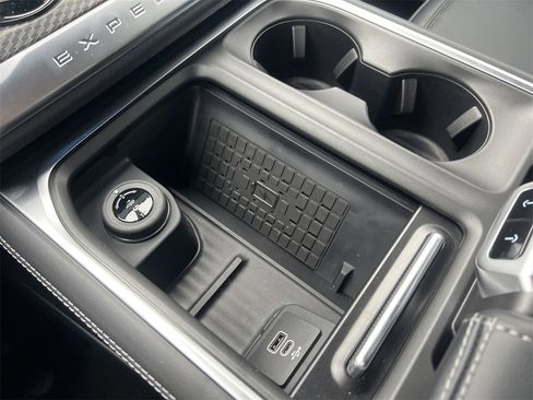 New 2025 Ford Expedition Platinum w/ Stealth Performance Package image 8