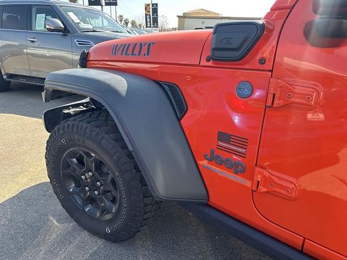 Used 2023 Jeep Wrangler Unlimited w/ 8.4" Radio Group AWD/4WD image 7