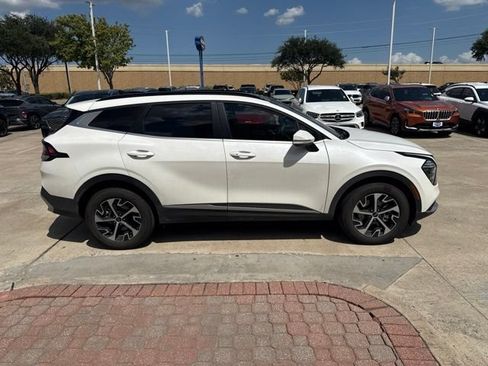 Certified 2025 Kia Sportage EX w/ EX Premium Package AWD/4WD image 5