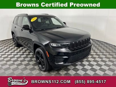 Used 2023 Jeep Grand Cherokee Altitude