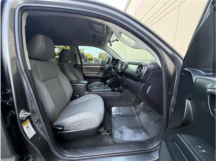 Used 2017 Toyota Tacoma SR w/ Tow Package AWD/4WD image 24