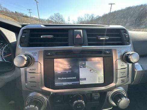Used 2019 Toyota 4Runner SR5 Premium image 16